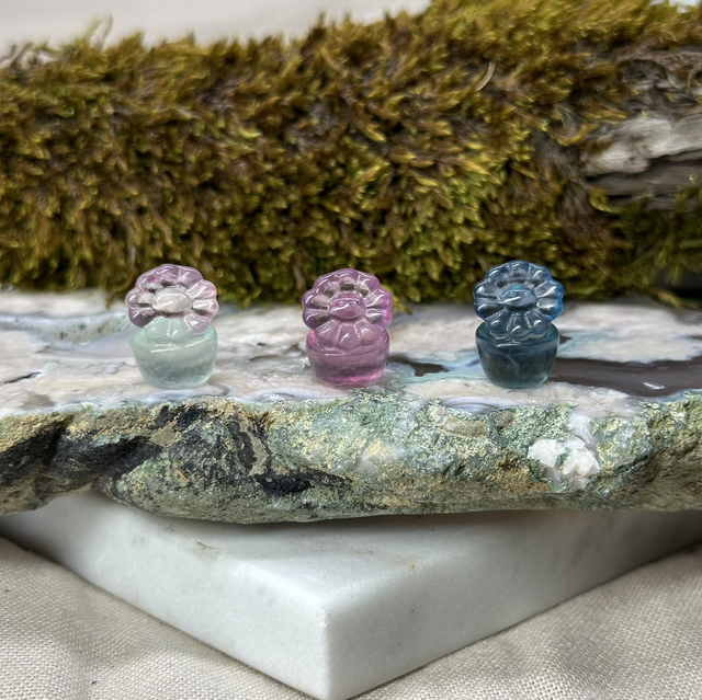 Daisy In A Pot Mini Fluorite Carving