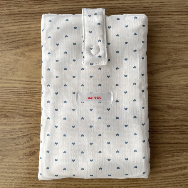 Housse de livre coeurs bleu (poche)