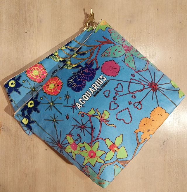 Orchidée Bleu. Pochette et trousse en velours. 