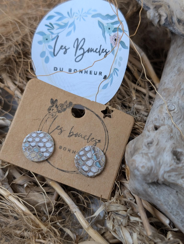 Boucles d&#039;oreilles puces beige pu077