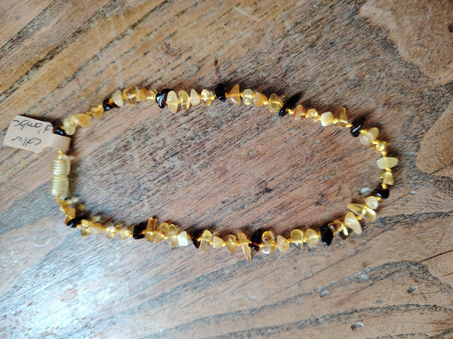 Collier d'ambre bebe