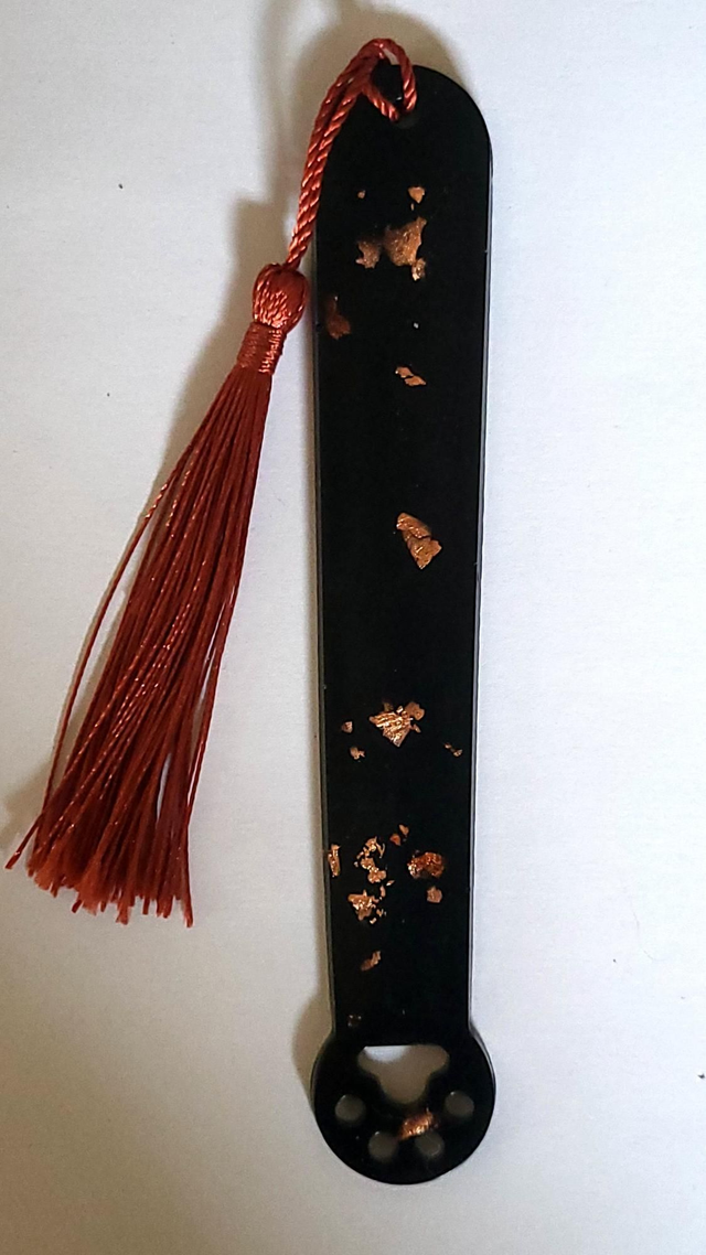 Marque page patte de chat noir cuivré 