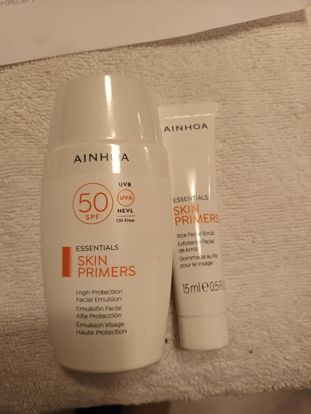 SPF 50 Hydratačno ochranná emulzia - 50ml + ryžový peeling na tvár 15ml VÝPREDAJ