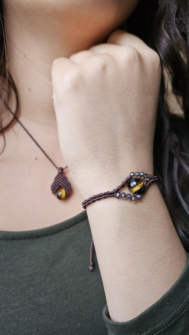 Bracelet “Troisième Œil” – Macramé chocolat &amp; Œil de tigre