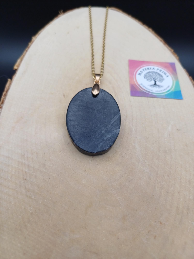 Collier shungite ovale