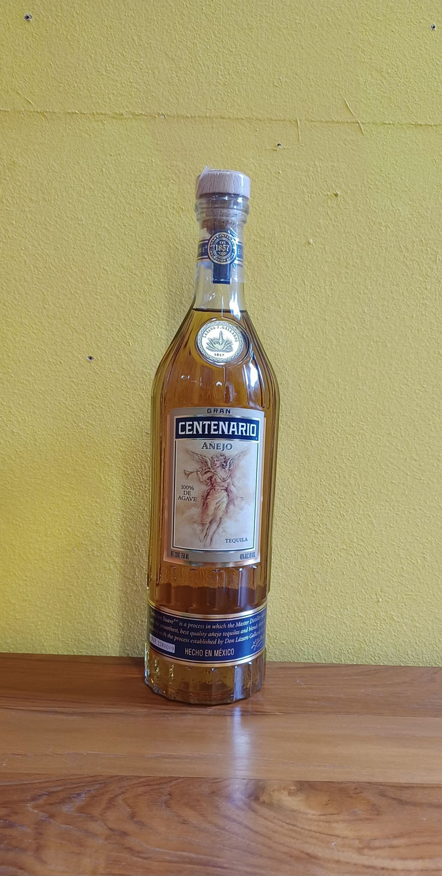 Tequila Gran Centenario añejo 0.75 l
