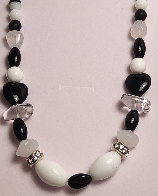 Black and white glass beaded over the head necklace 