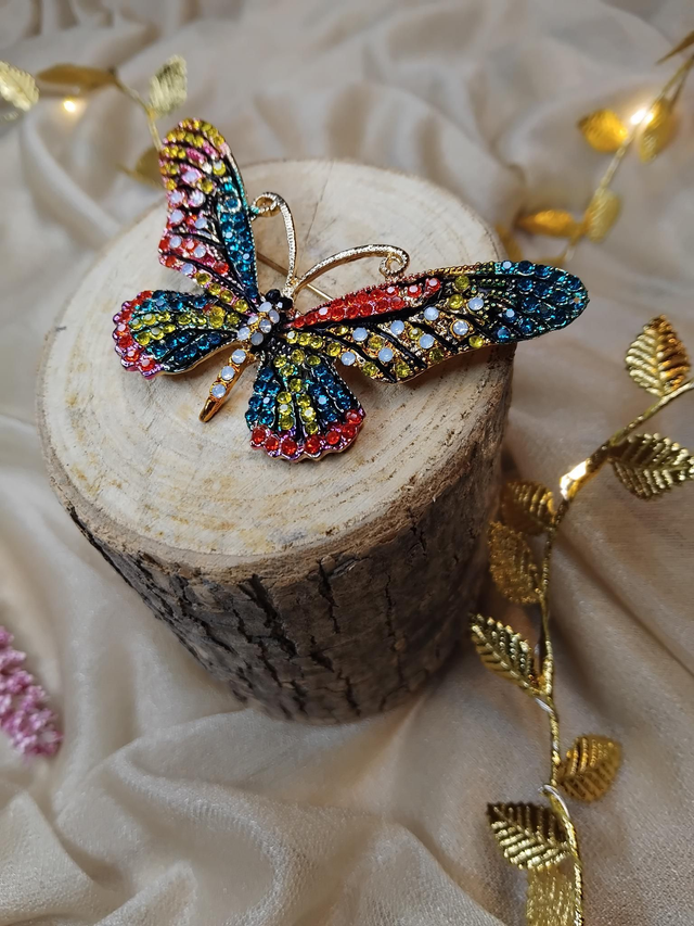 Broche fantaisie papillon 