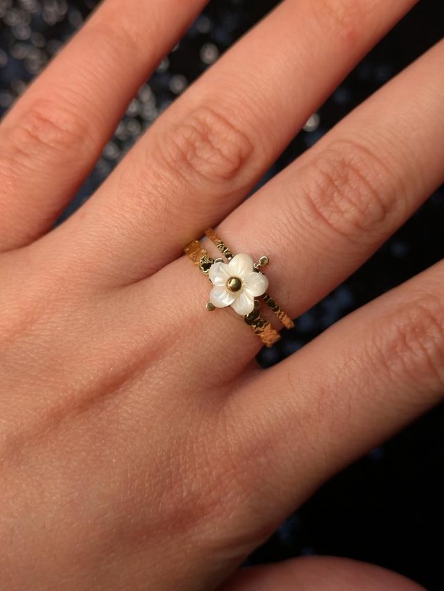 Bague nacre fleur 