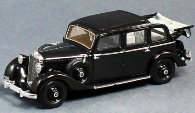 Mercedes Benz 260D Pullman Landaulet 1936 Esval 1:43