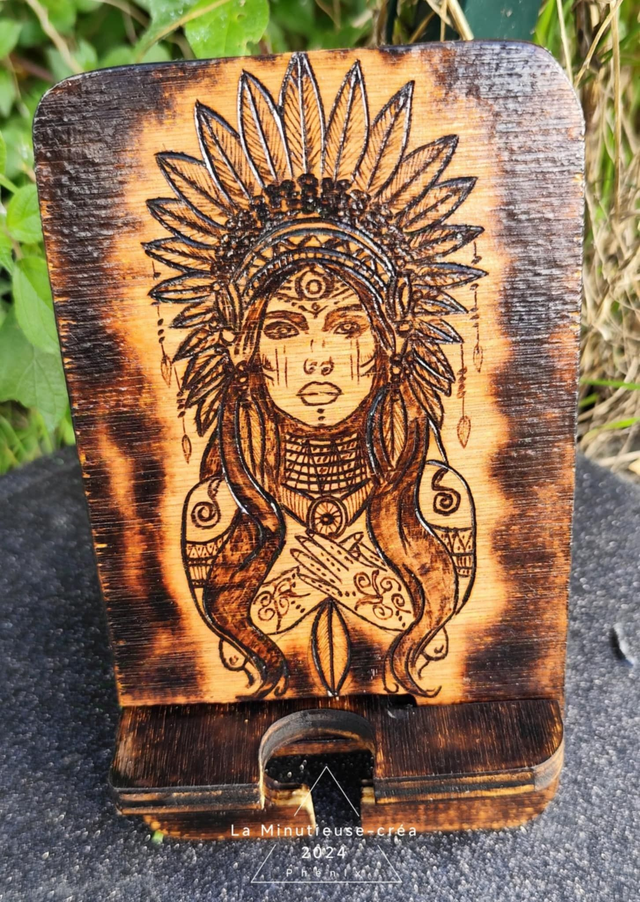 SUPPORT DE CHARGE TELEPHONE CHAMANE LIDIANA