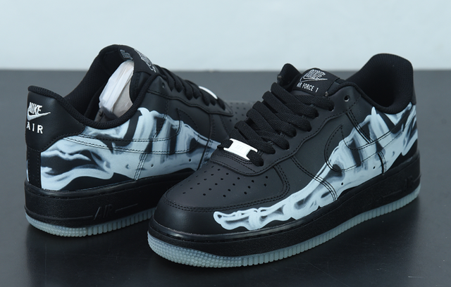Nike Air Force 1, skeleton black