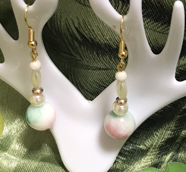 Green Dangling Earrings- GDE58