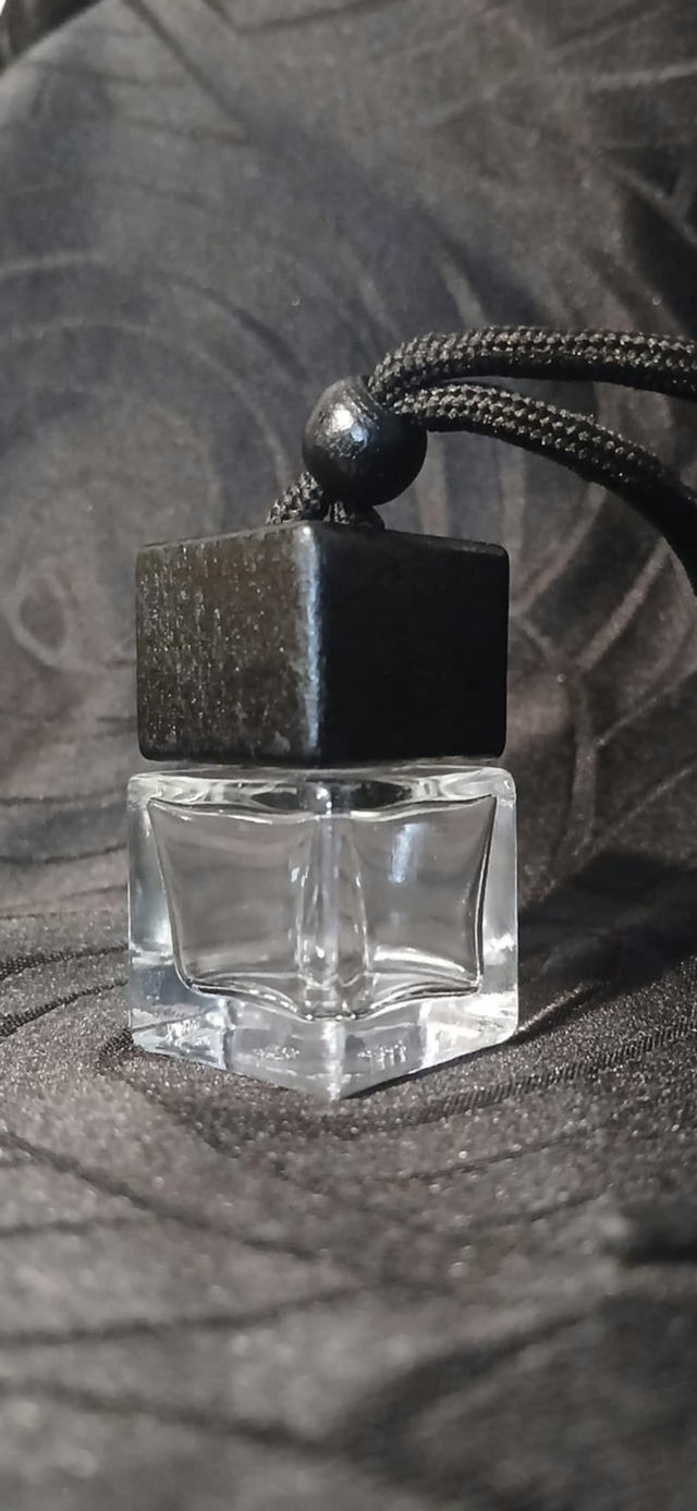 Luxe Compact – Diffuseur Auto Élégant et Efficace