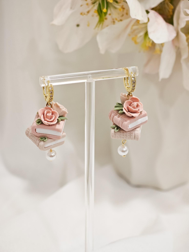 Dusty Pink - Spring Edition visečo uhani knjige z vrnicama