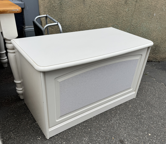 Large White Blanket Box