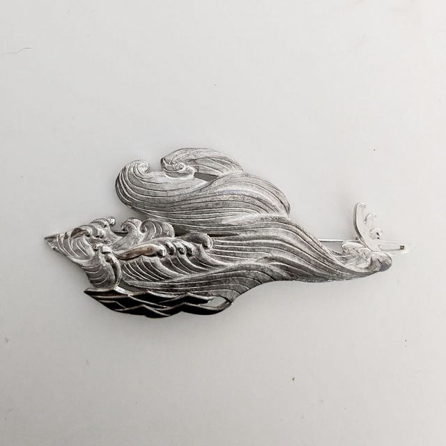 Broche « Silhouette de Vague - Depart »