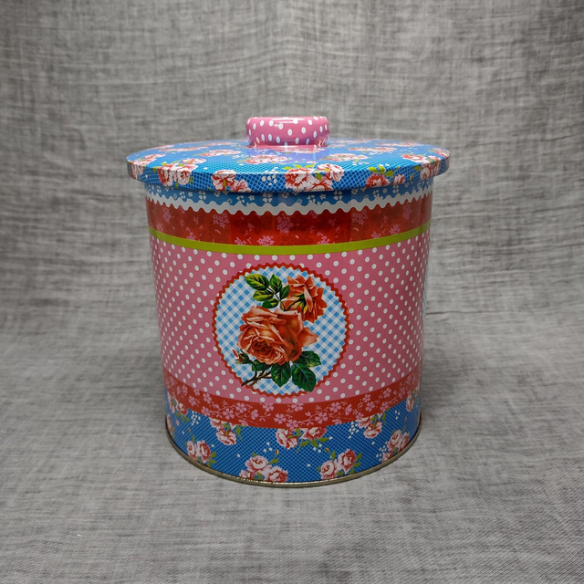 Xenos | Ronde metalen verpakkingsbus met deksel en knop in fleurig &#039;Rozen&#039; motief (diameter 17 cm  | hoogte 17 cm) | Vintage