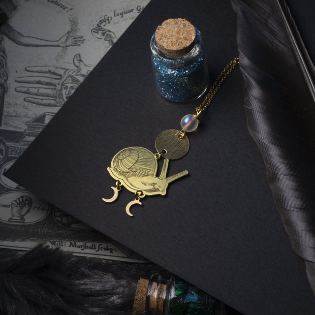 "Shellbound" collier en laiton 