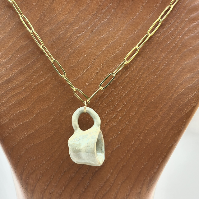 Collier tasse en céramique marbrée bleu et brun – Chaîne en acier inoxydable