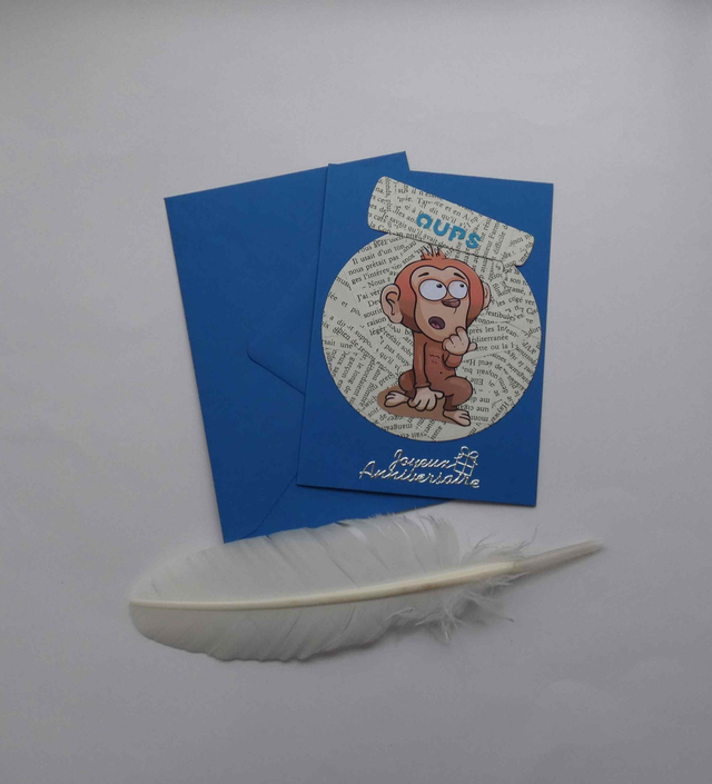 Oups, le singe en retard pour un anniversaire