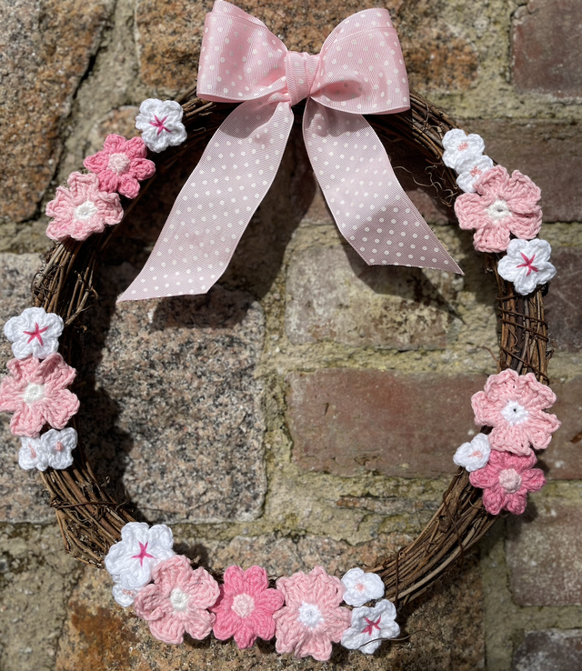 Round Easter wreath (30cm) (pink)
