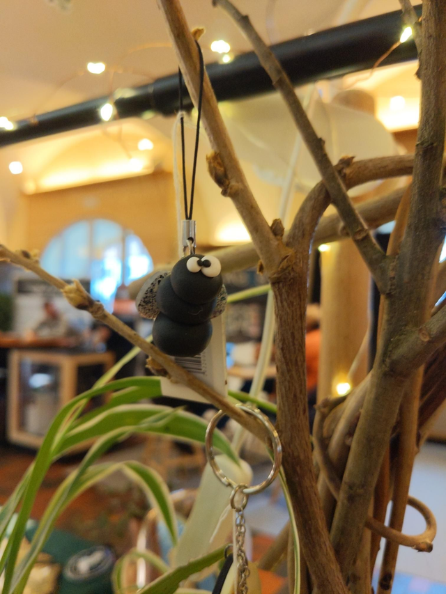 Abeille Charpentière - gri-gri de téléphone