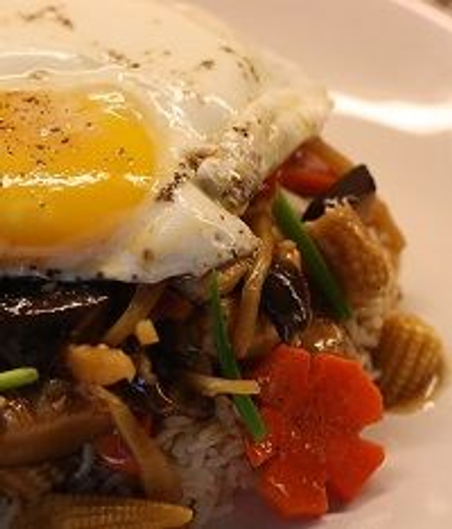 Bol renversé au poulet ou végétarien