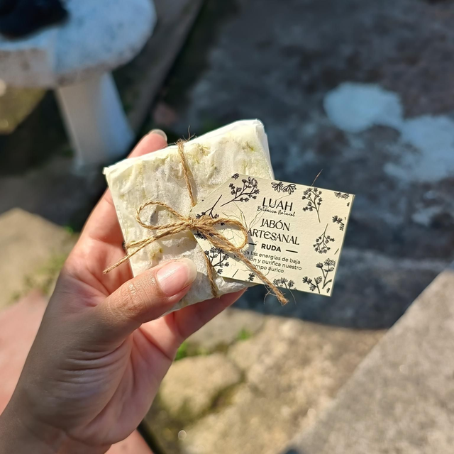 Jabón ruda a base de glicerina y aloe vera