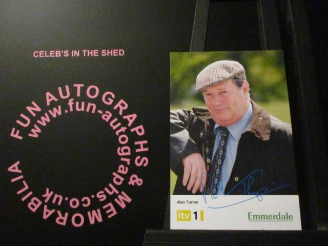 Richard Thorp (Alan Turner) Original Emmerdale Yellow &amp; White Itv1 Logo Pre-Print Cast Card