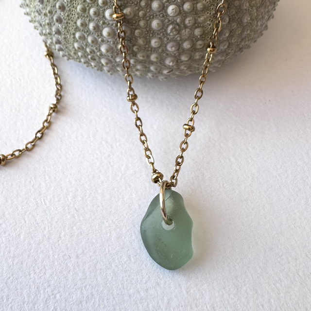 Collier Trésor marin doré vert d’eau 