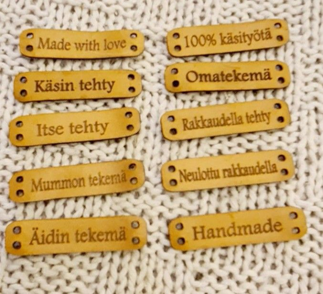 Nahkamerkit valmiilla tekstillä