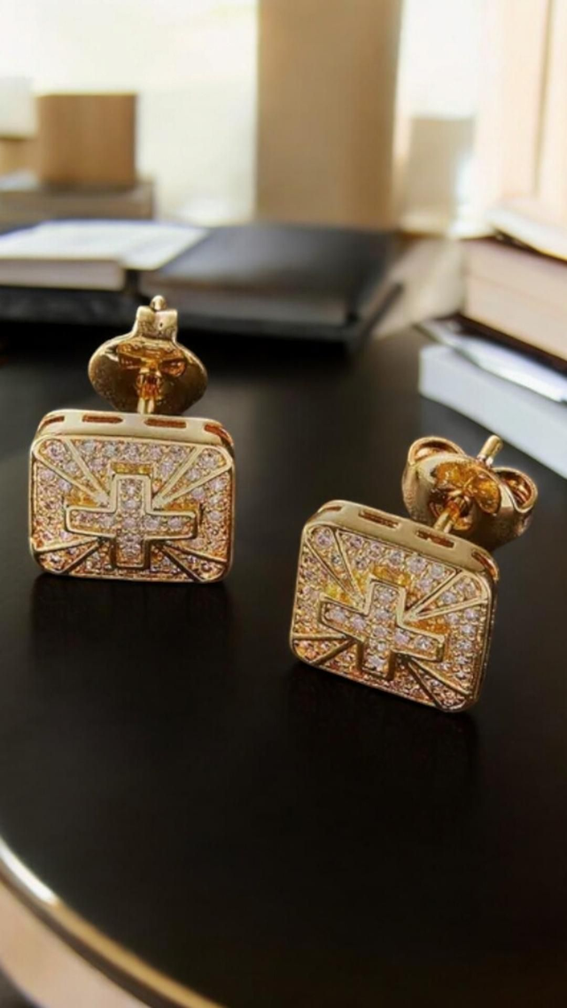 Boucles d'Oreilles Géométriques Carrées Élégantes en Cuivre Plaqué Or 18K - Unisexe