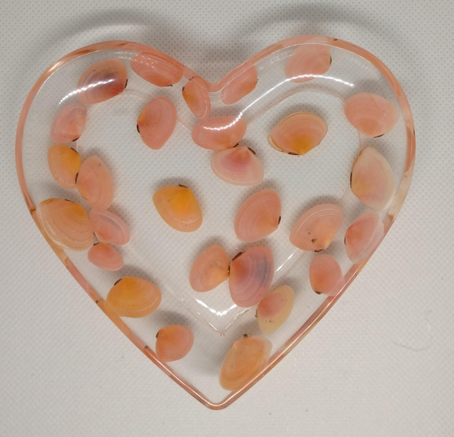 Vide poche coeur avec inclusion de coquillages 