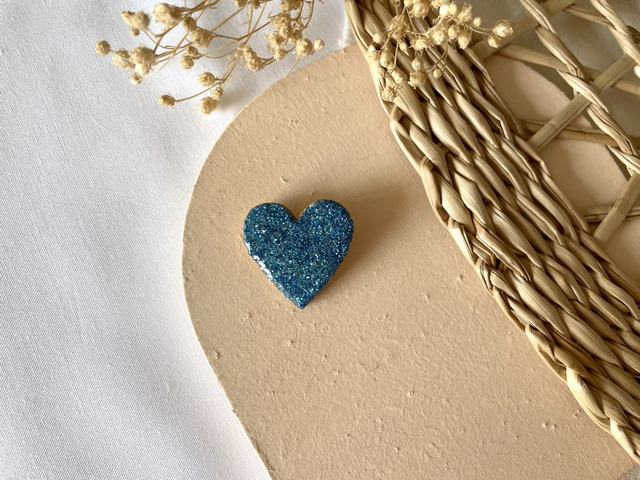 Pin’s Grand Coeur Paillettes colorées