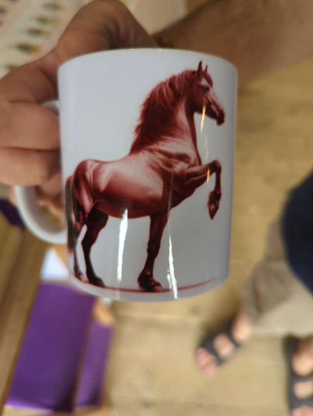 M027 mug chevaux noirs