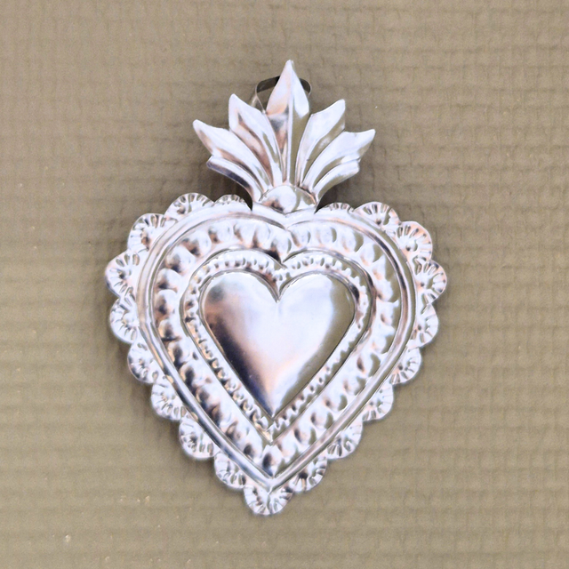 Ex-voto cœur en métal martelé