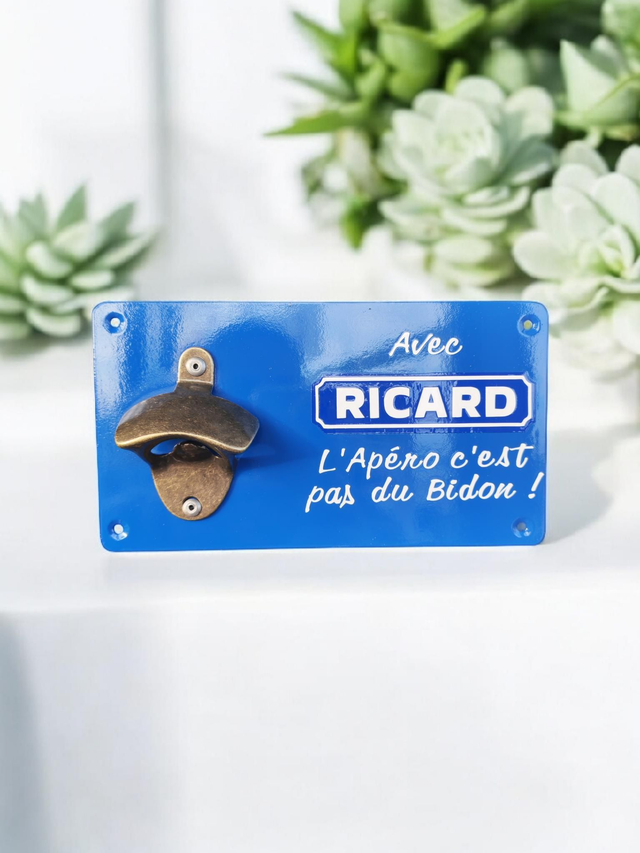 Décapsuleur mural ricard