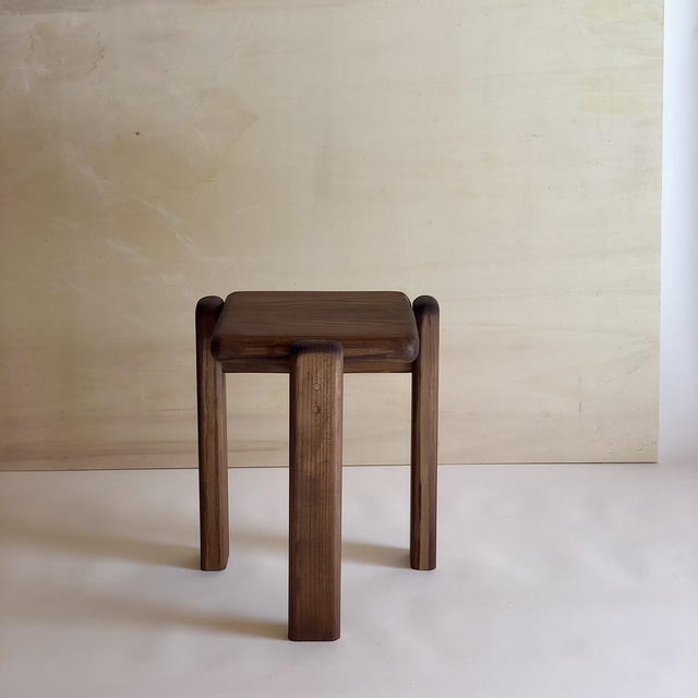 Tabouret en frêne 