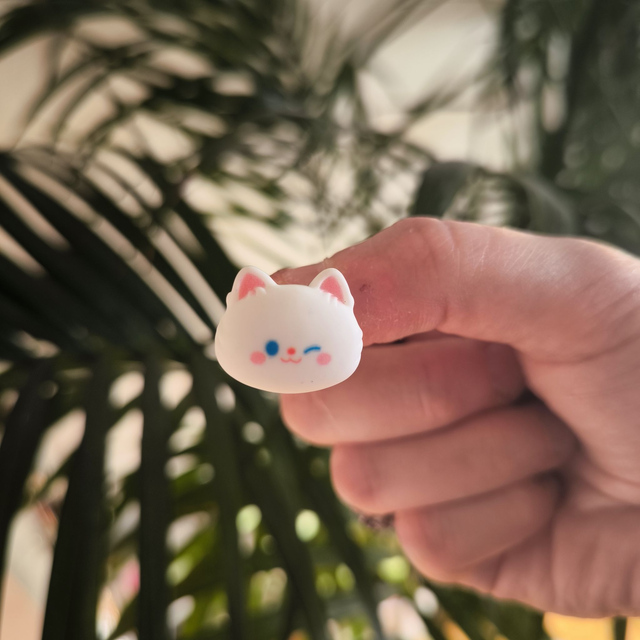 Mini pins - Chat blanc