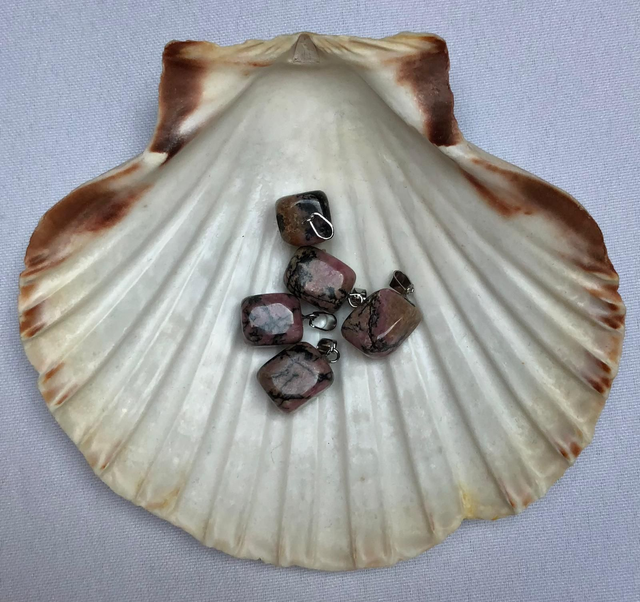 Pendentif Pierre Roulée en Rhodonite