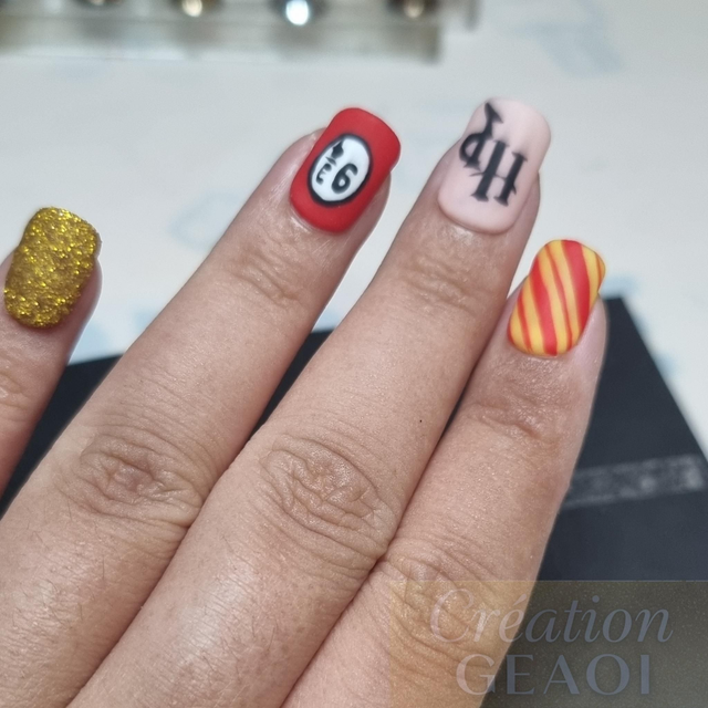 Harry Académie little carré S créer sur commande délai de 7jours ouvrable