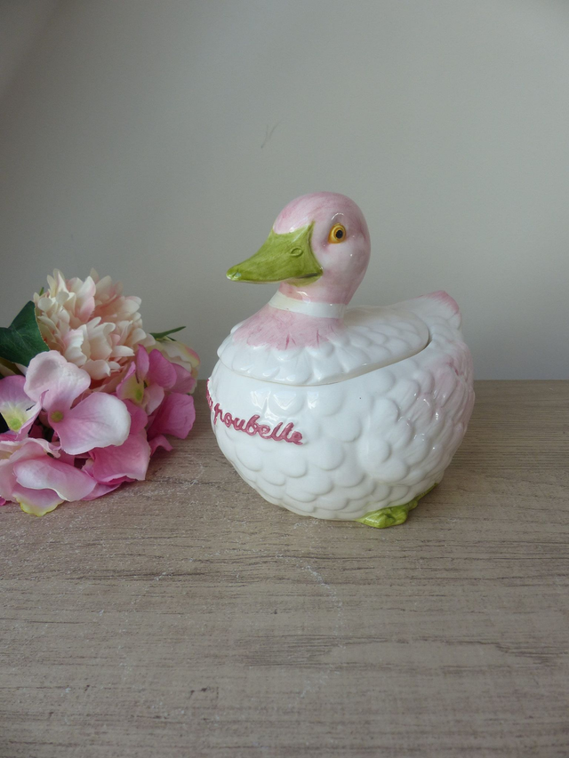 Poubelle de Table Vintage en Barbotine – Canard en Céramique Rose, Blanc et Vert – Vide-Poche ou Boîte Décorative Originale pour Cuisine