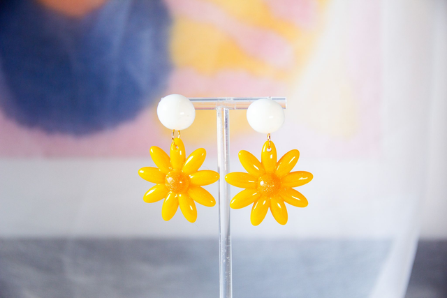 Floral Daisy Dangle Earrings Flower Petal Summer Earrings Yellow