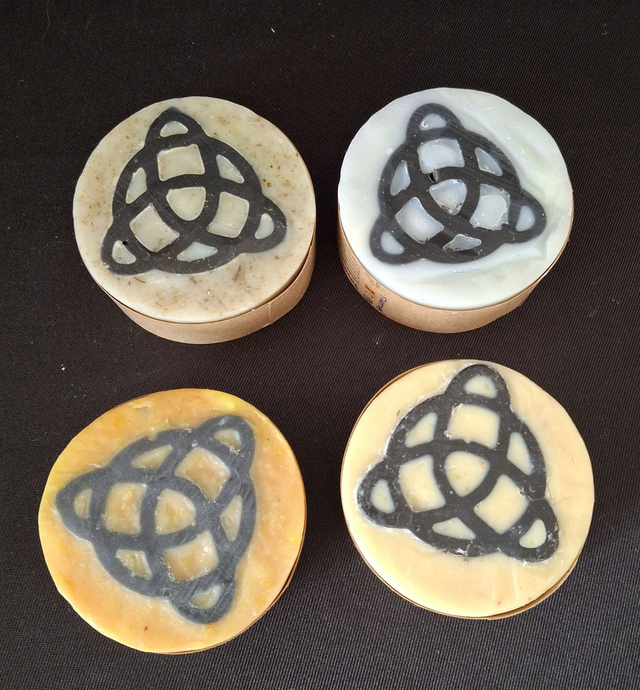 Savon Triquetra 