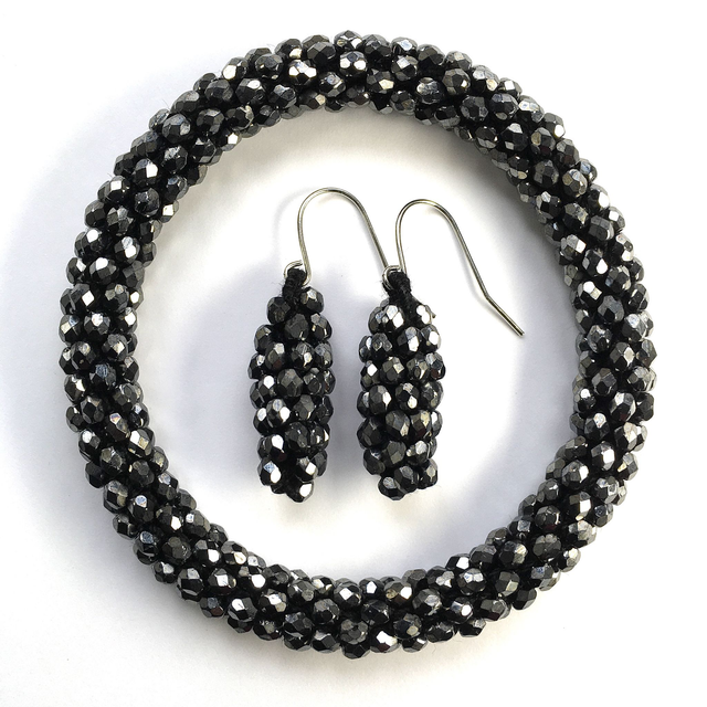Set "black faceted"