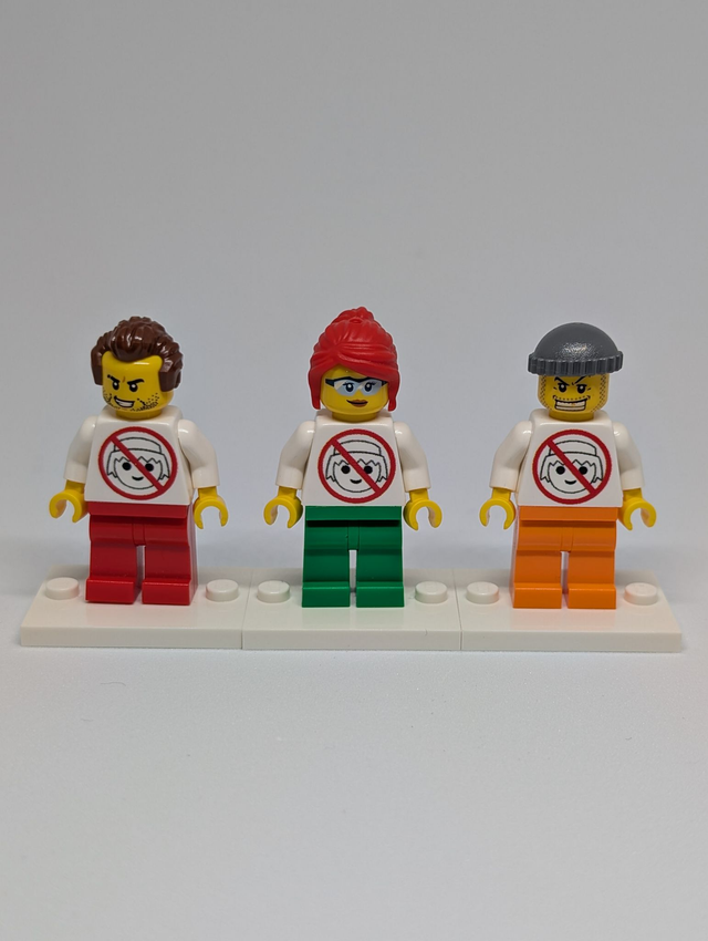 Figurine &quot; J&#039;aime pas les Playmo&quot;