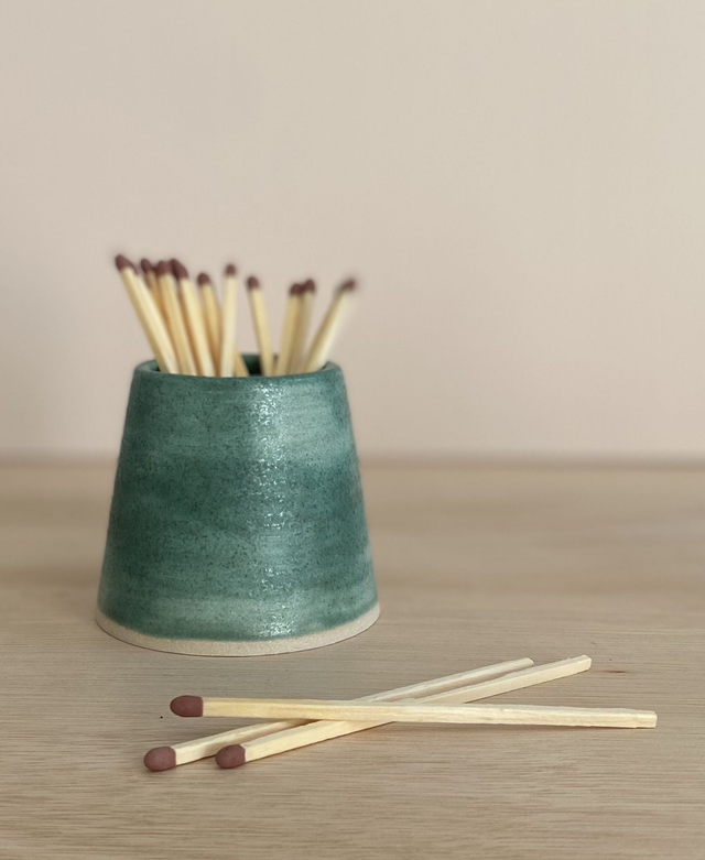 Match Stick Striker Pot