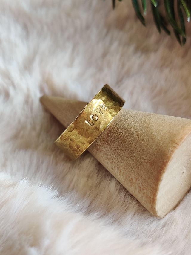 bague texturée love (laiton)