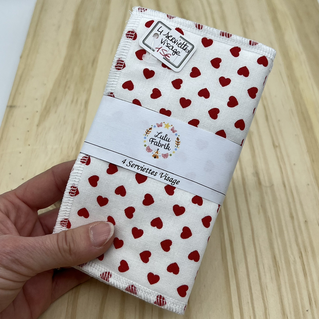 Lot de 4 serviettes visage petits cœurs rouge